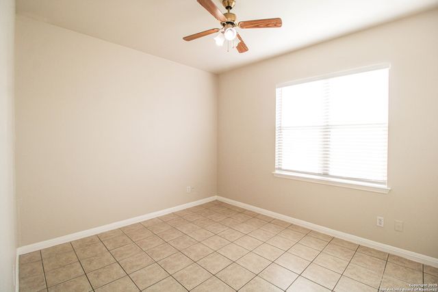 530 Dukeway Apt 2, Universal City, TX 78148