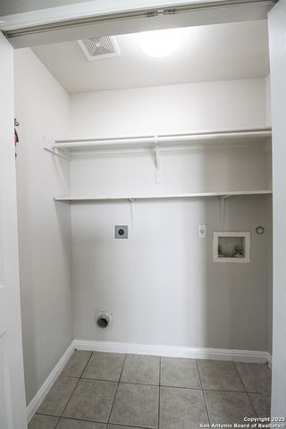 530 Dukeway Apt 2, Universal City, TX 78148