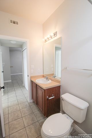530 Dukeway Apt 2, Universal City, TX 78148