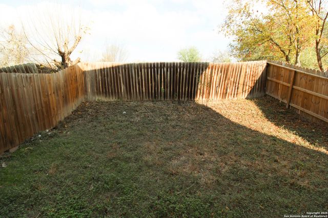 530 Dukeway Apt 2, Universal City, TX 78148