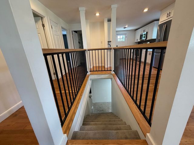 8 Fairbrook Rd, Framingham, MA 01701