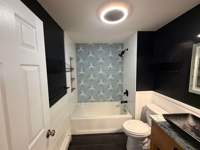 8 Fairbrook Rd, Framingham, MA 01701
