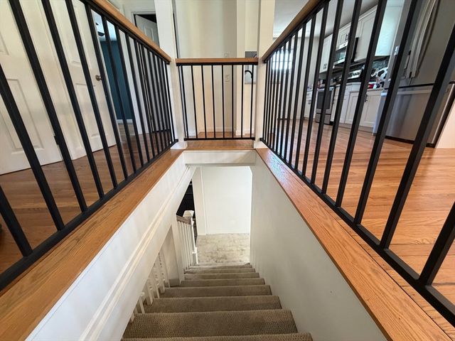 8 Fairbrook Rd, Framingham, MA 01701