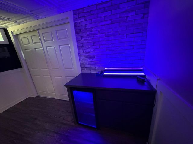 8 Fairbrook Rd, Framingham, MA 01701