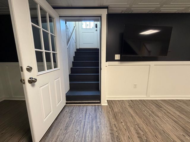 8 Fairbrook Rd, Framingham, MA 01701