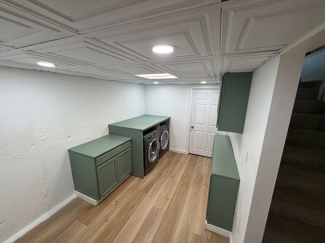 8 Fairbrook Rd, Framingham, MA 01701