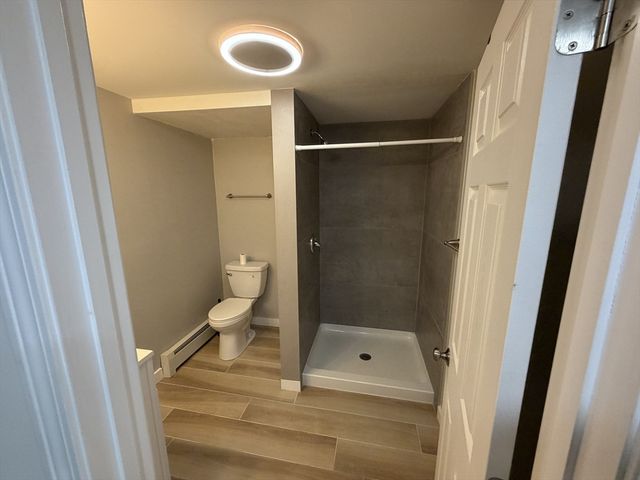 8 Fairbrook Rd, Framingham, MA 01701