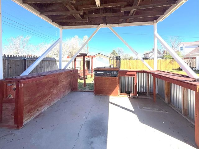 501 Cherry Avenue, Dumas, TX 79029