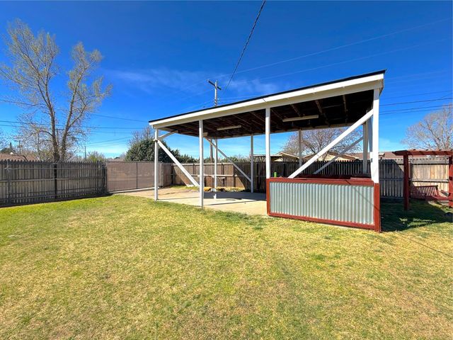 501 Cherry Avenue, Dumas, TX 79029