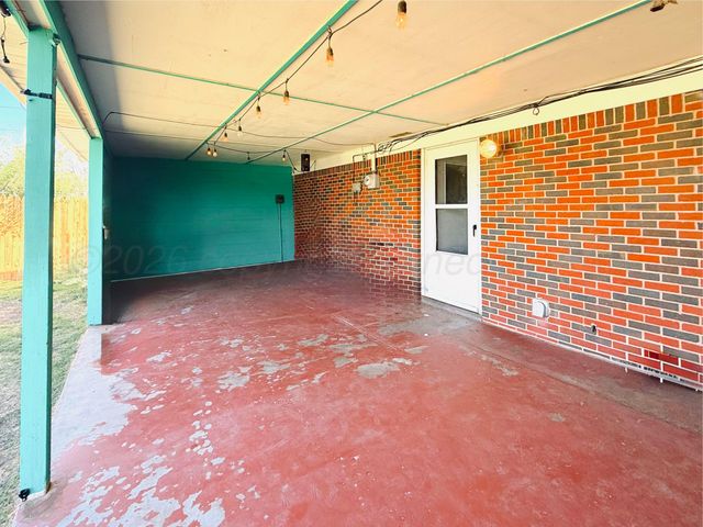 501 Cherry Avenue, Dumas, TX 79029