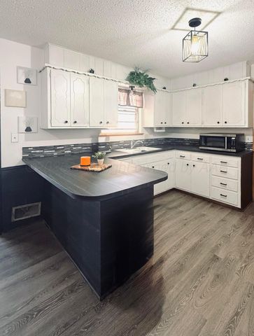 501 Cherry Avenue, Dumas, TX 79029