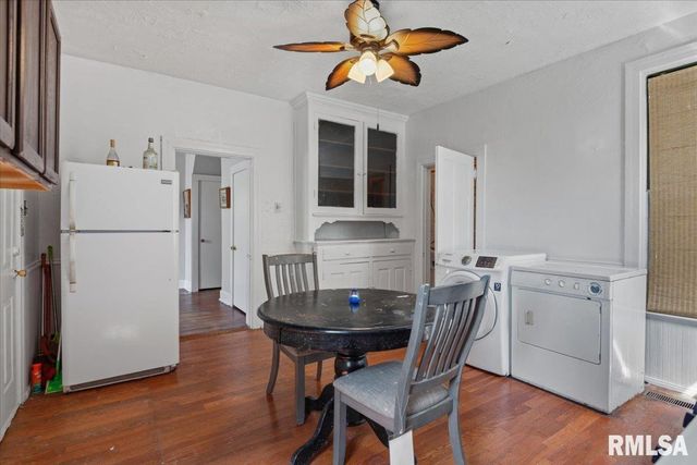 1304 N 3RD Street, Springfield, IL 62702