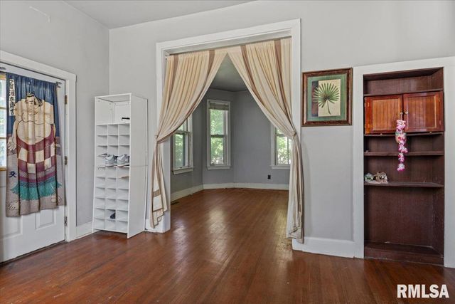 1304 N 3RD Street, Springfield, IL 62702