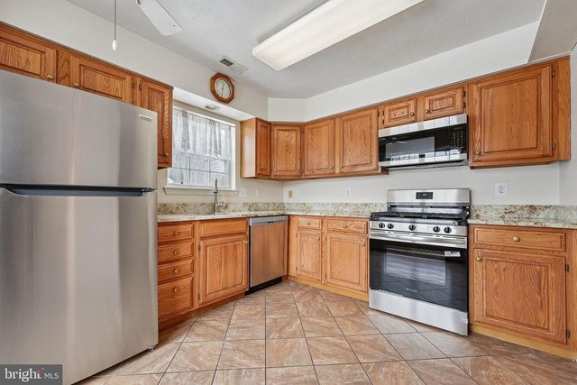 7 DRAKE, Mount Laurel, NJ 08054