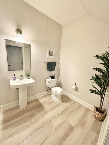 1888 N Water STREET #107, Milwaukee, WI 53202