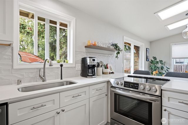 2809 St Clair, Bellingham, WA 98226