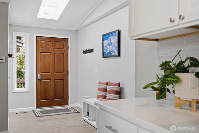 2809 St Clair, Bellingham, WA 98226