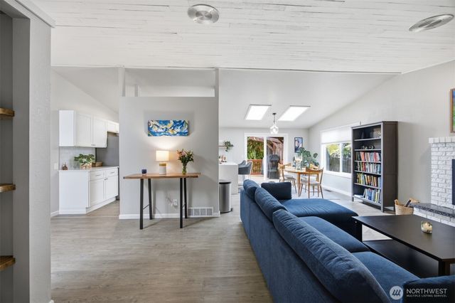 2809 St Clair, Bellingham, WA 98226