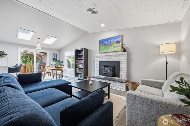 2809 St Clair, Bellingham, WA 98226
