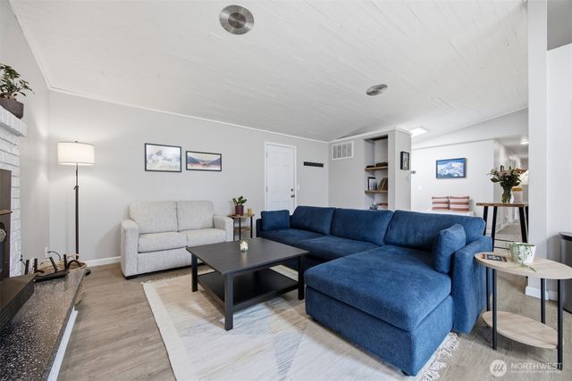 2809 St Clair, Bellingham, WA 98226