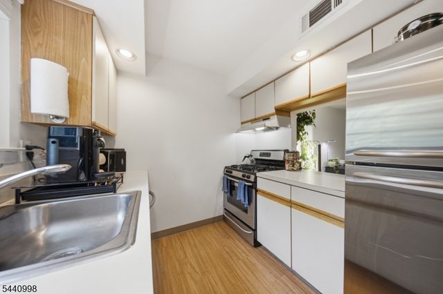 609 Mark Twain Way, Mahwah Twp., NJ 07430