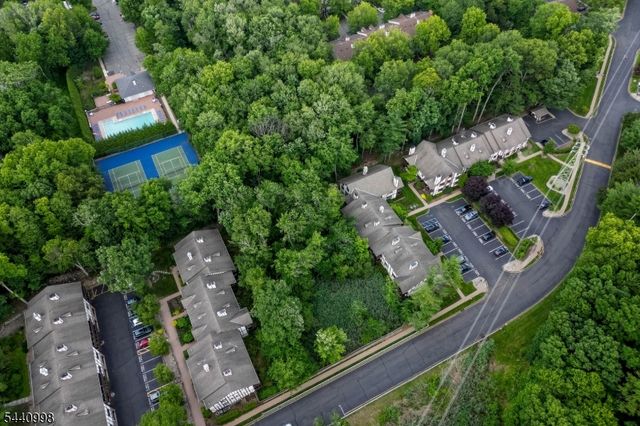 609 Mark Twain Way, Mahwah Twp., NJ 07430