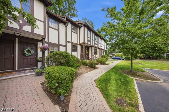 609 Mark Twain Way, Mahwah Twp., NJ 07430