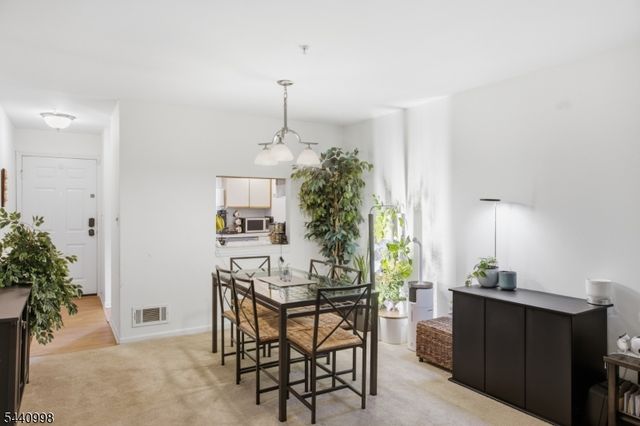 609 Mark Twain Way, Mahwah Twp., NJ 07430