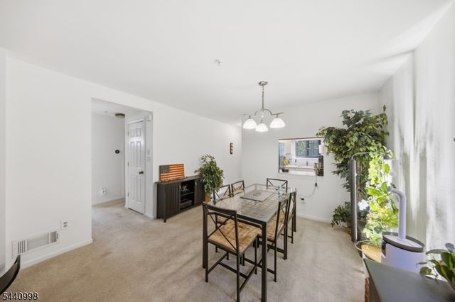 609 Mark Twain Way, Mahwah Twp., NJ 07430