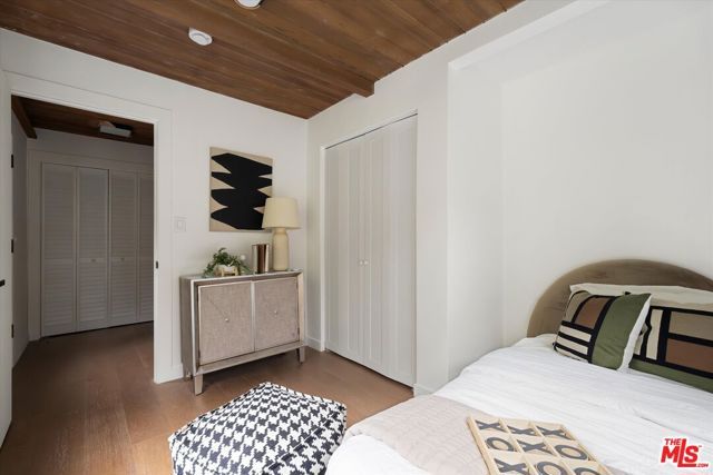 8506 Oak Court, Los Angeles, CA 90046