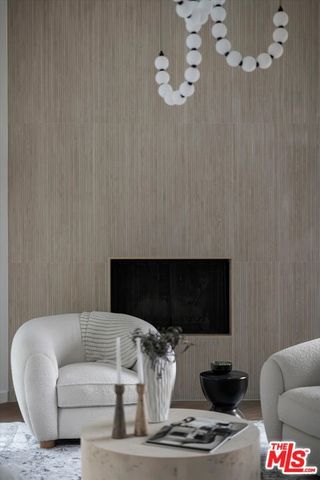 8506 Oak Court, Los Angeles, CA 90046