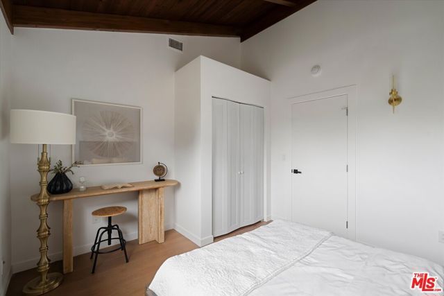 8506 Oak Court, Los Angeles, CA 90046