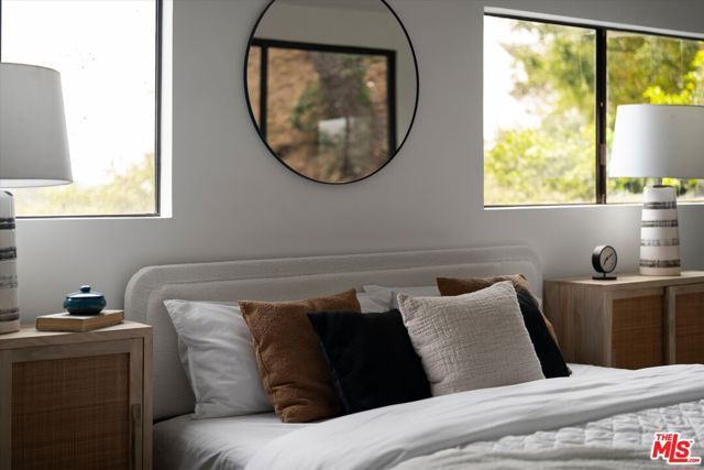 8506 Oak Court, Los Angeles, CA 90046