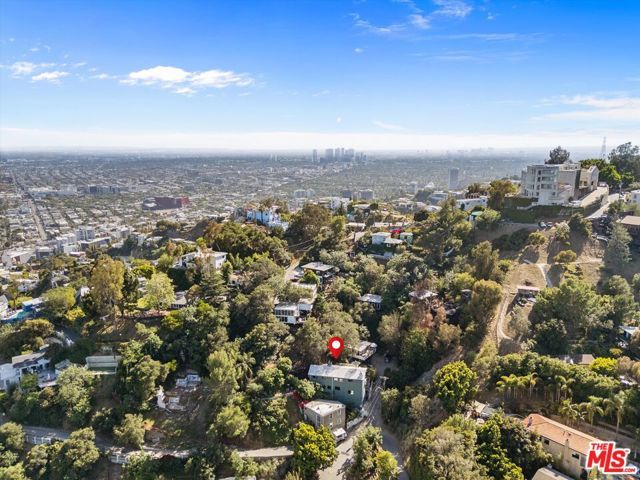 8506 Oak Court, Los Angeles, CA 90046