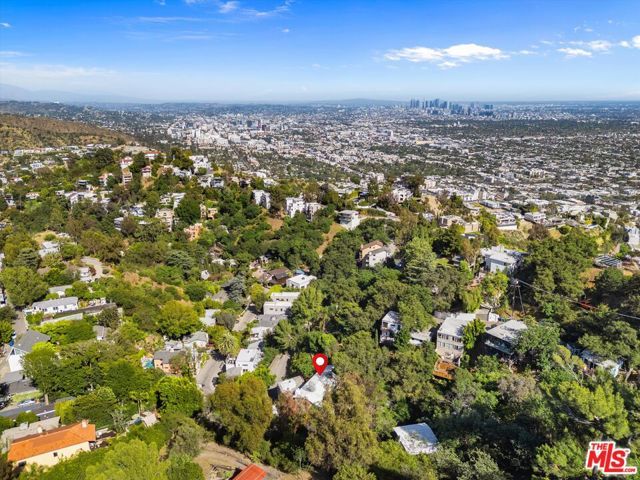8506 Oak Court, Los Angeles, CA 90046