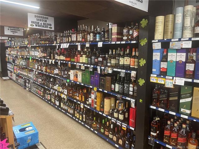 628 New Haven, Naugatuck, CT 06770