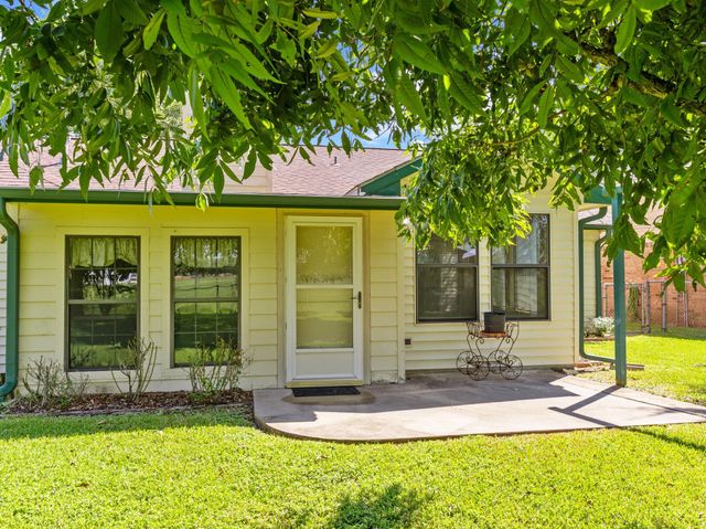 1816 Leissner Street, Bay City, TX 77414