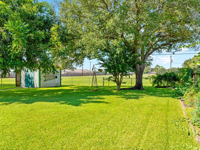1816 Leissner Street, Bay City, TX 77414