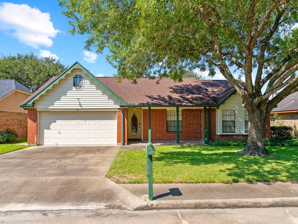 1816 Leissner Street, Bay City, TX 77414
