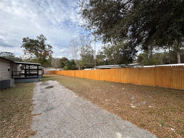 6781 SE 173RD COURT, Ocklawaha, FL 32179