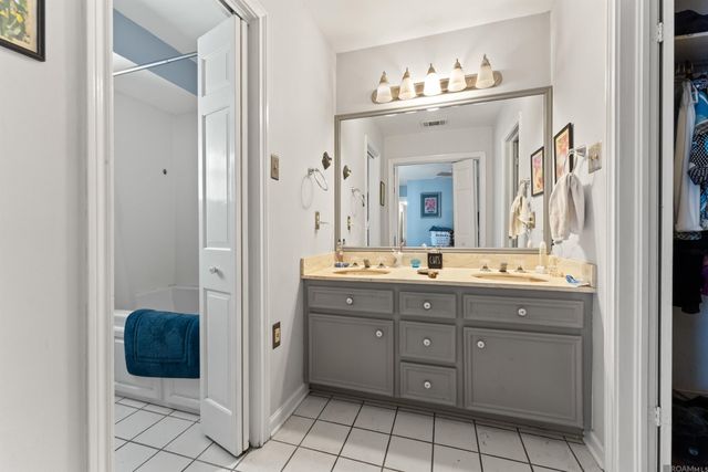 8737 Wakefield Ave, Baton Rouge, LA 70806