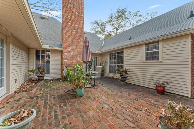 8737 Wakefield Ave, Baton Rouge, LA 70806