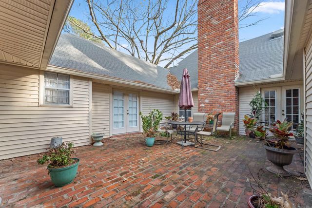 8737 Wakefield Ave, Baton Rouge, LA 70806