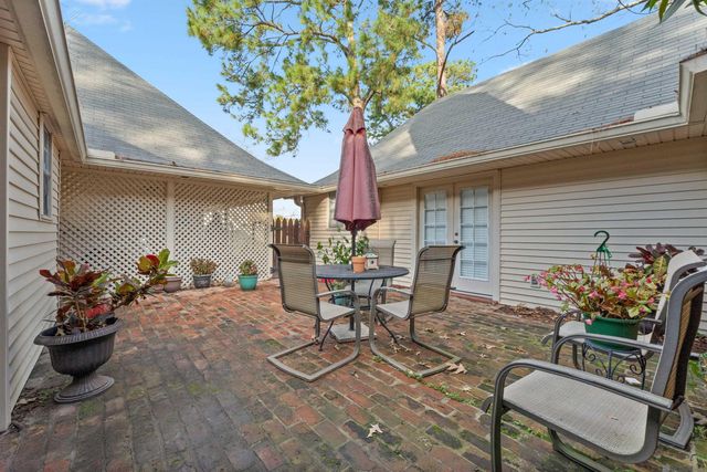 8737 Wakefield Ave, Baton Rouge, LA 70806