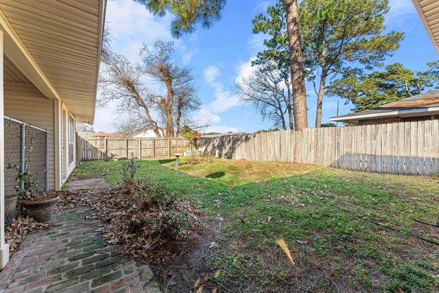 8737 Wakefield Ave, Baton Rouge, LA 70806