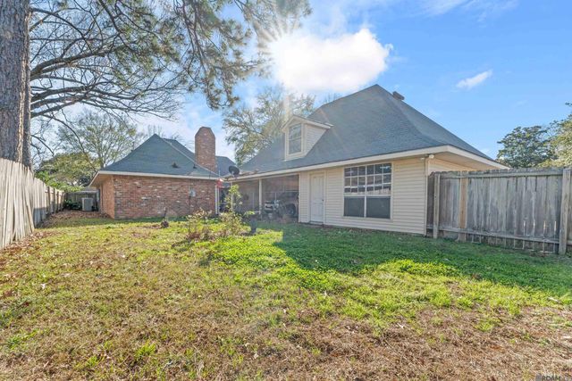 8737 Wakefield Ave, Baton Rouge, LA 70806