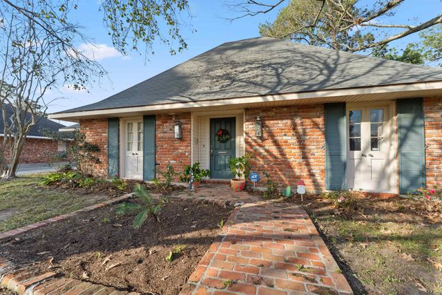 8737 Wakefield Ave, Baton Rouge, LA 70806