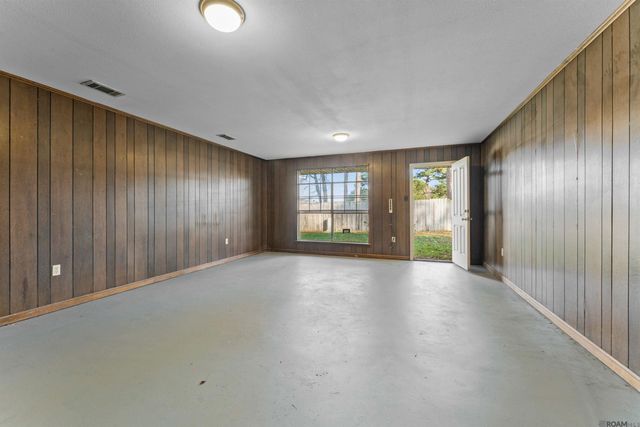 8737 Wakefield Ave, Baton Rouge, LA 70806