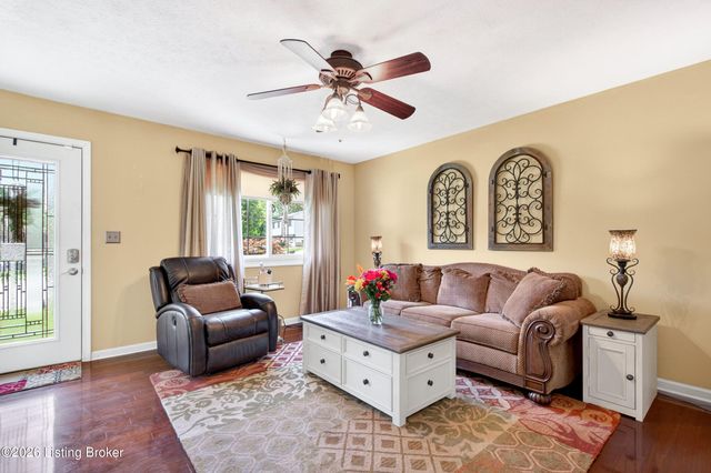 8700 William Penn Way, Louisville, KY 40228