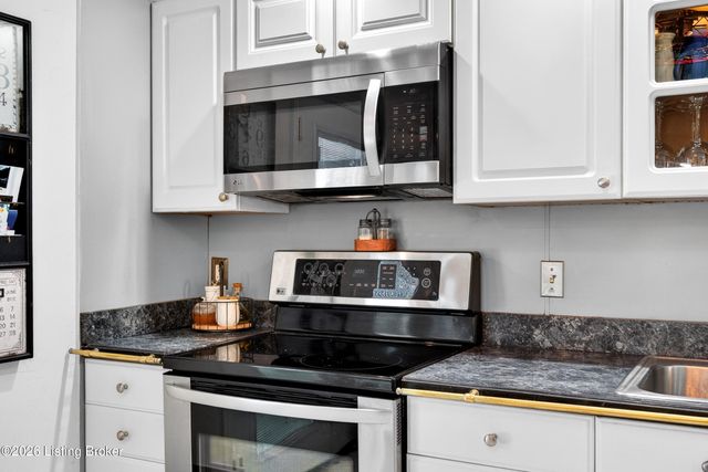8700 William Penn Way, Louisville, KY 40228